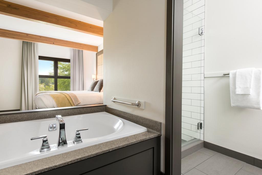Готель Friday Harbor House Екстер'єр фото